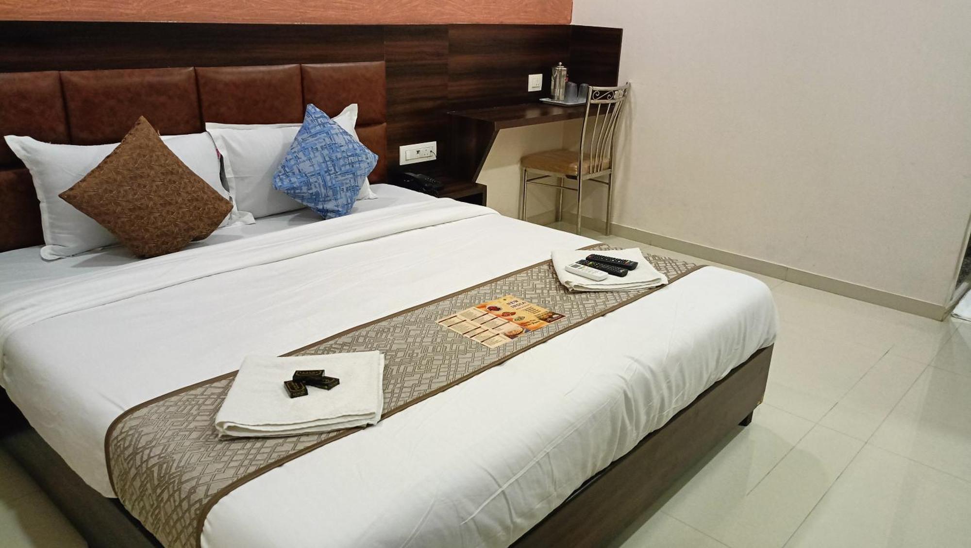 Hotel Bkc Anex Near Bandra Kurla Complex ムンバイ エクステリア 写真
